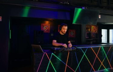 300 m² Fond de commerce polyvalent avec licence 4